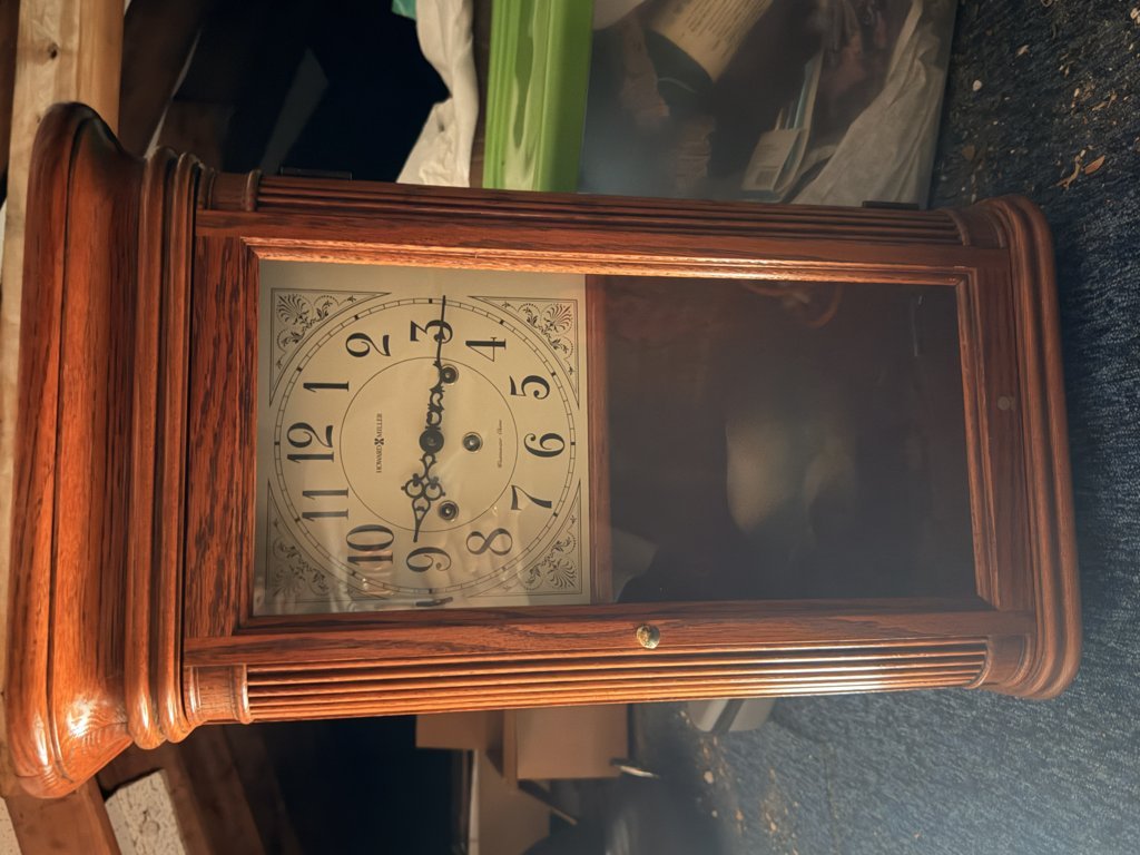 Vintage Howard Miller Mantel Clock - Elegant Wooden Design